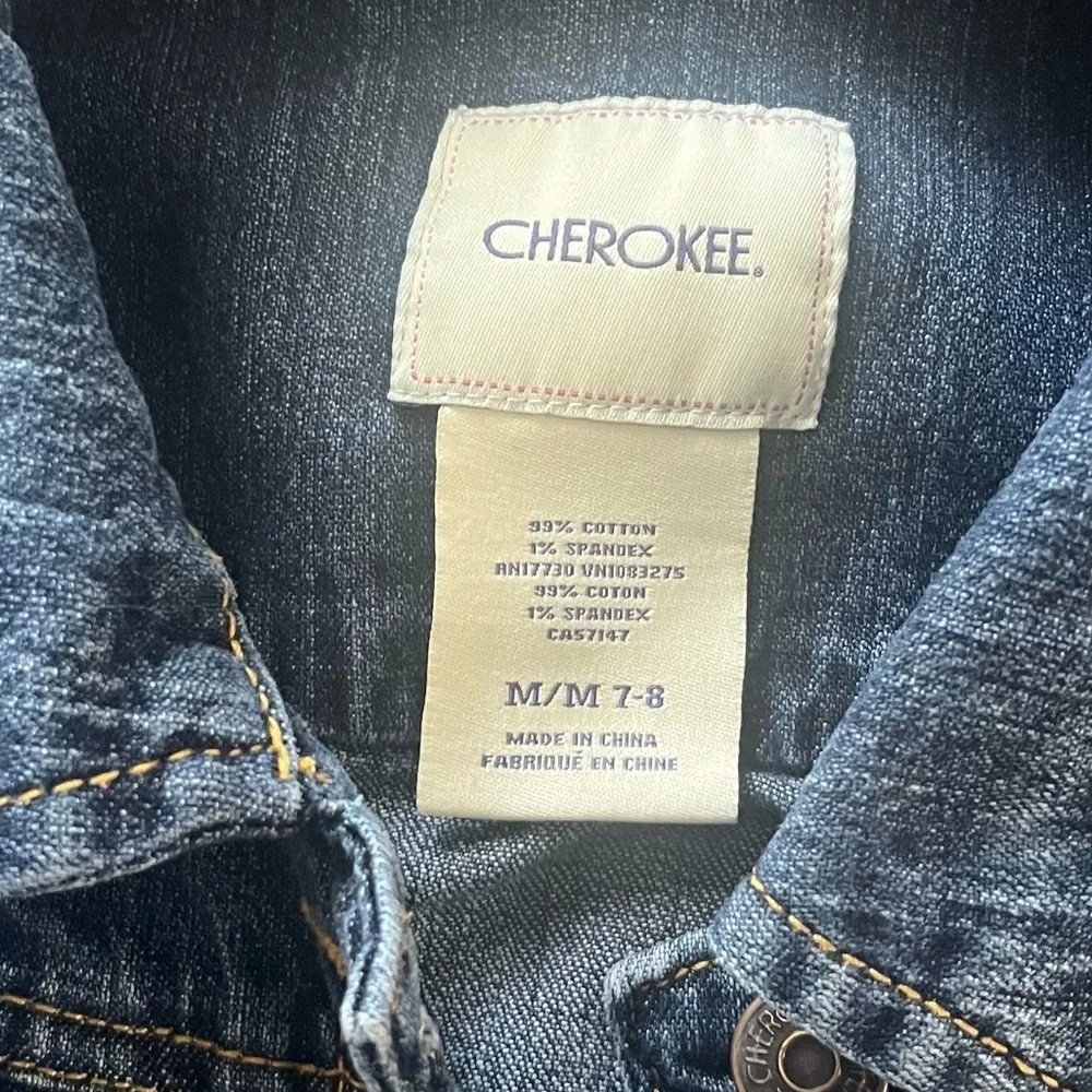 Cherokee classic button